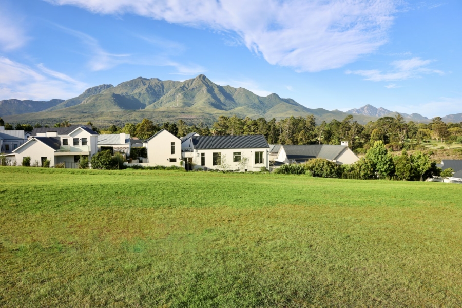 To Let 3 Bedroom Property for Rent in Kingswood Golf Estate Western Cape